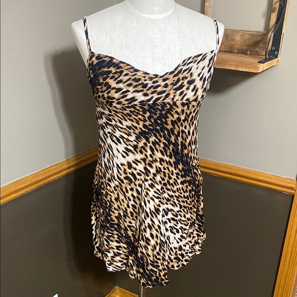 Olivaceous Leopard Print mini Slip Dress with spaghetti straps size medium - Picture 1 of 9